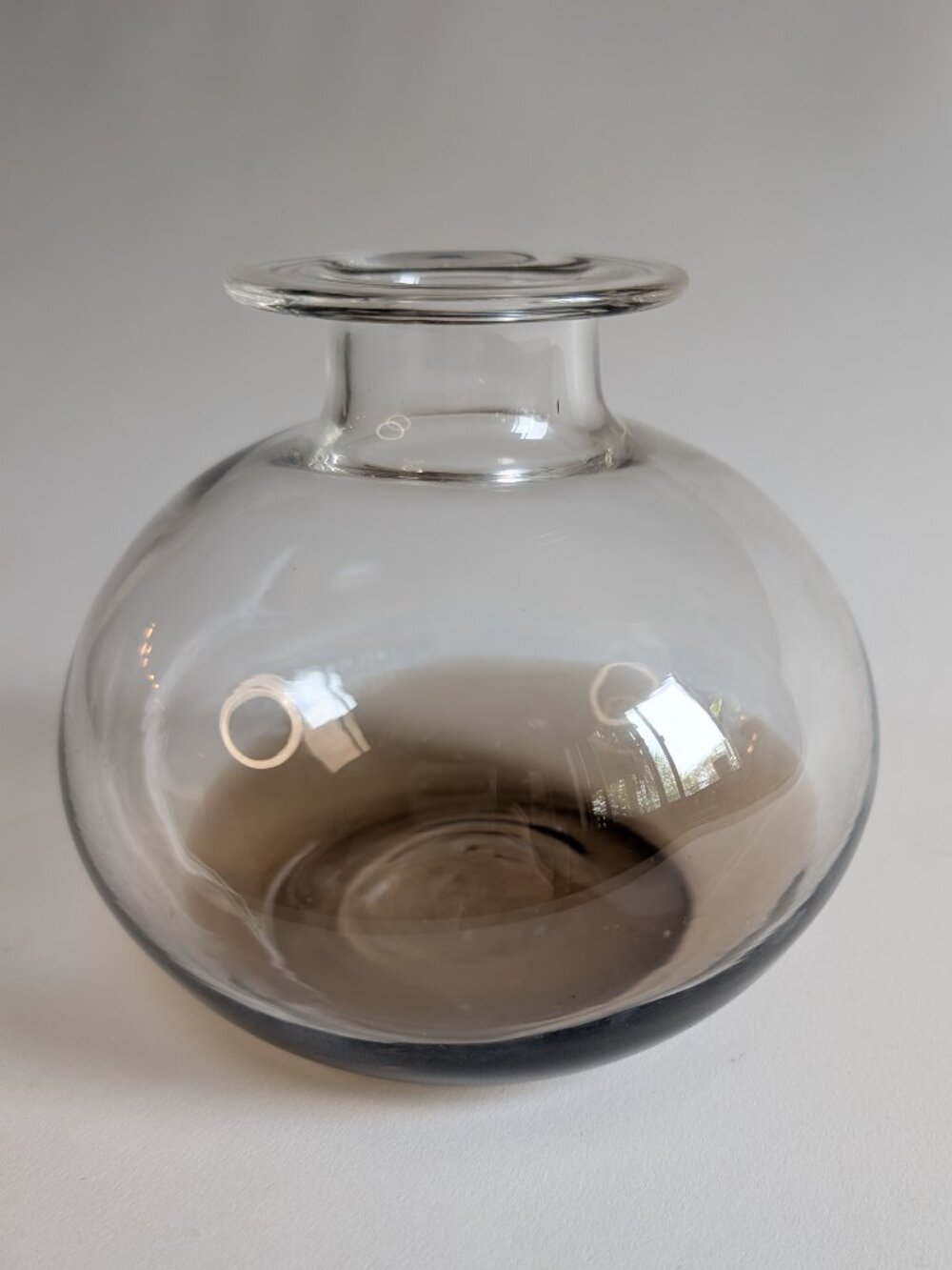 Vintage MCM Holmegaard Like Smoked Brown Art Glass Bulbous 5.5" VASE
